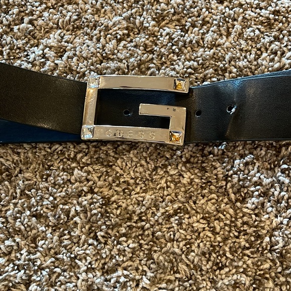 Guess Handbag and belt - Picture 5 of 12